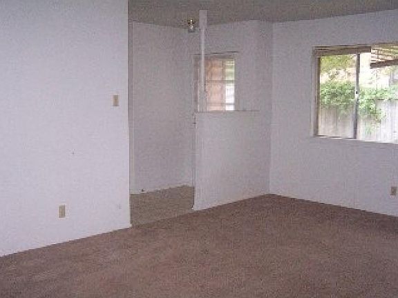4th image of 1703 Lawyer St #A-b