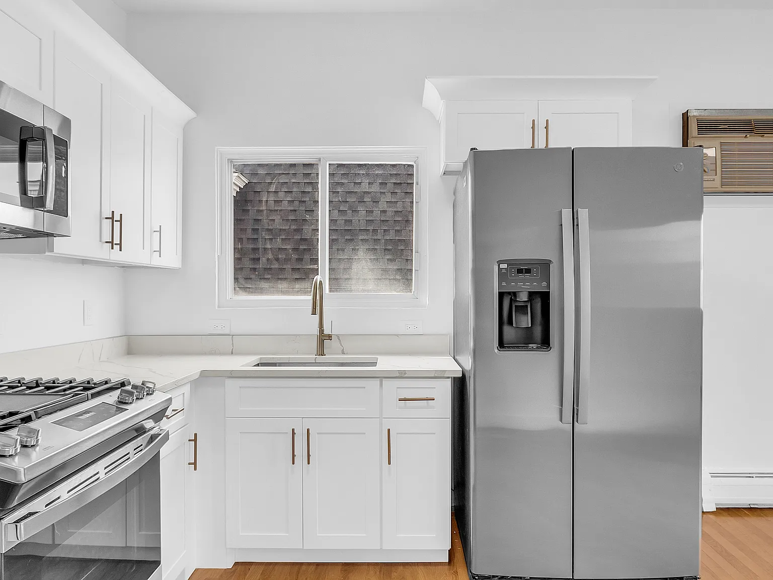 2 bed, 998 sqft, $2,900 — Photo 2