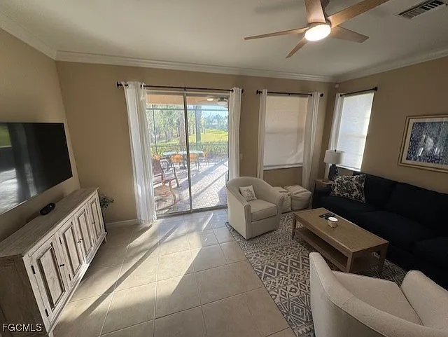10700 Cetrella Dr — Photo 7