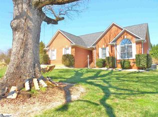 101 Cliffstone Dr, Easley, SC 29640