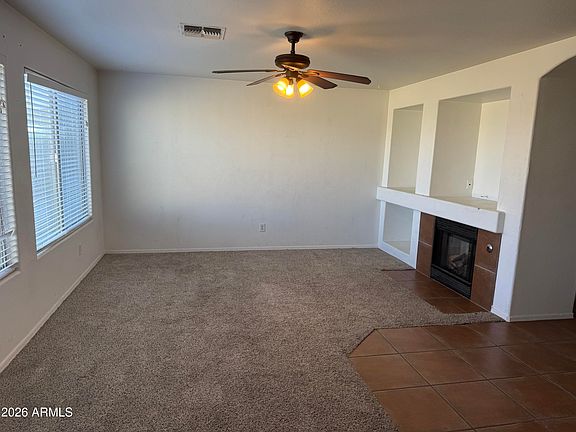 4th image of 658 E CHRISTOPHER Street