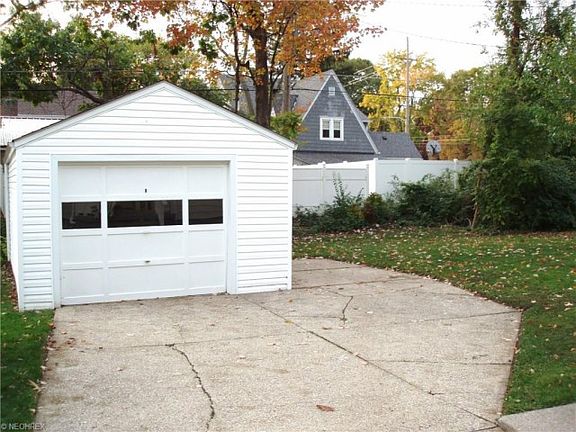 4th image of 2388 15th St