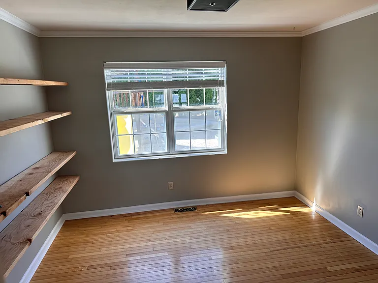 170 Lakeview Ave — Photo 5