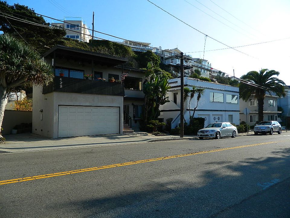 2nd image of 420 Pershing Dr