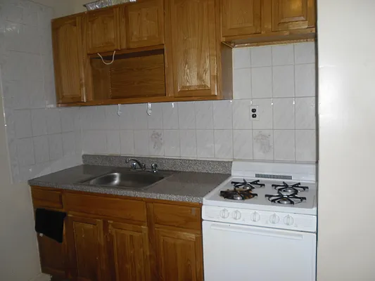 Rented by Arena Real Estate | media 32