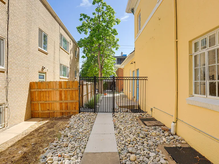 1270 N Logan St #9 — Photo 34