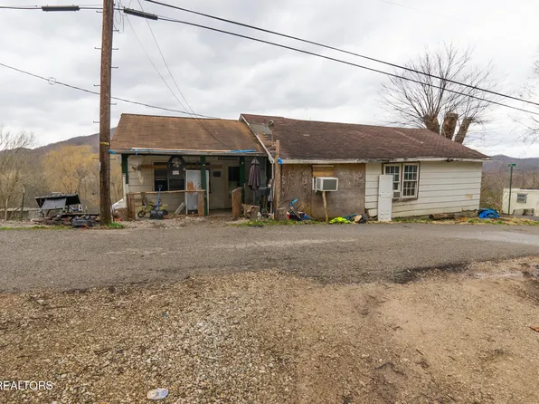 1732 Branam Hill Rd, Jellico, TN 37762