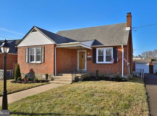 1912 Loney St, Philadelphia, PA 19111