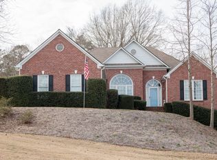 1015 Julius Dr, Suwanee, GA 30024