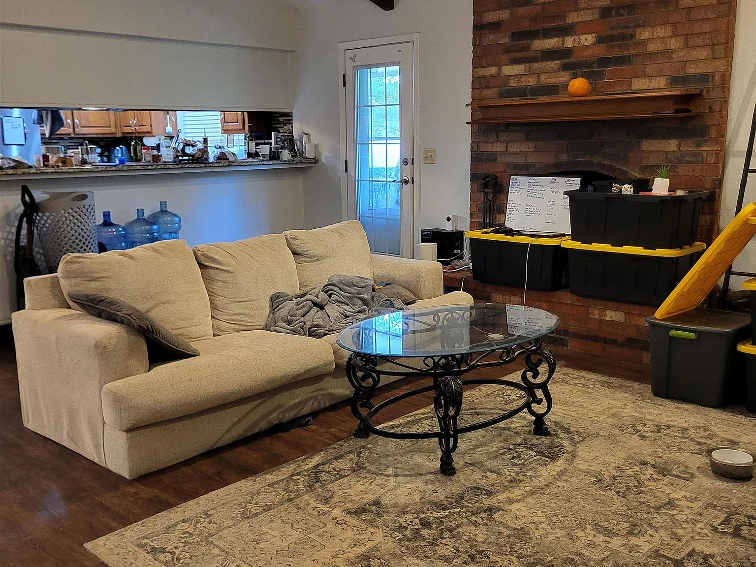 3 bed, 2.0 bath, 1459 sqft, $2,000 — Photo 4