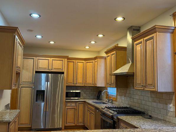 70 Charles St Unit 1