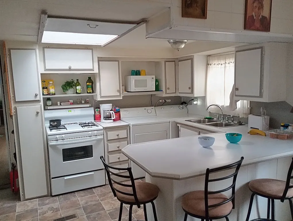 1253 Monterey Blvd NW #N photo 1