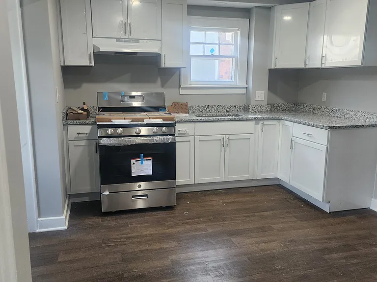 627 S Rose St #1 — Photo 4
