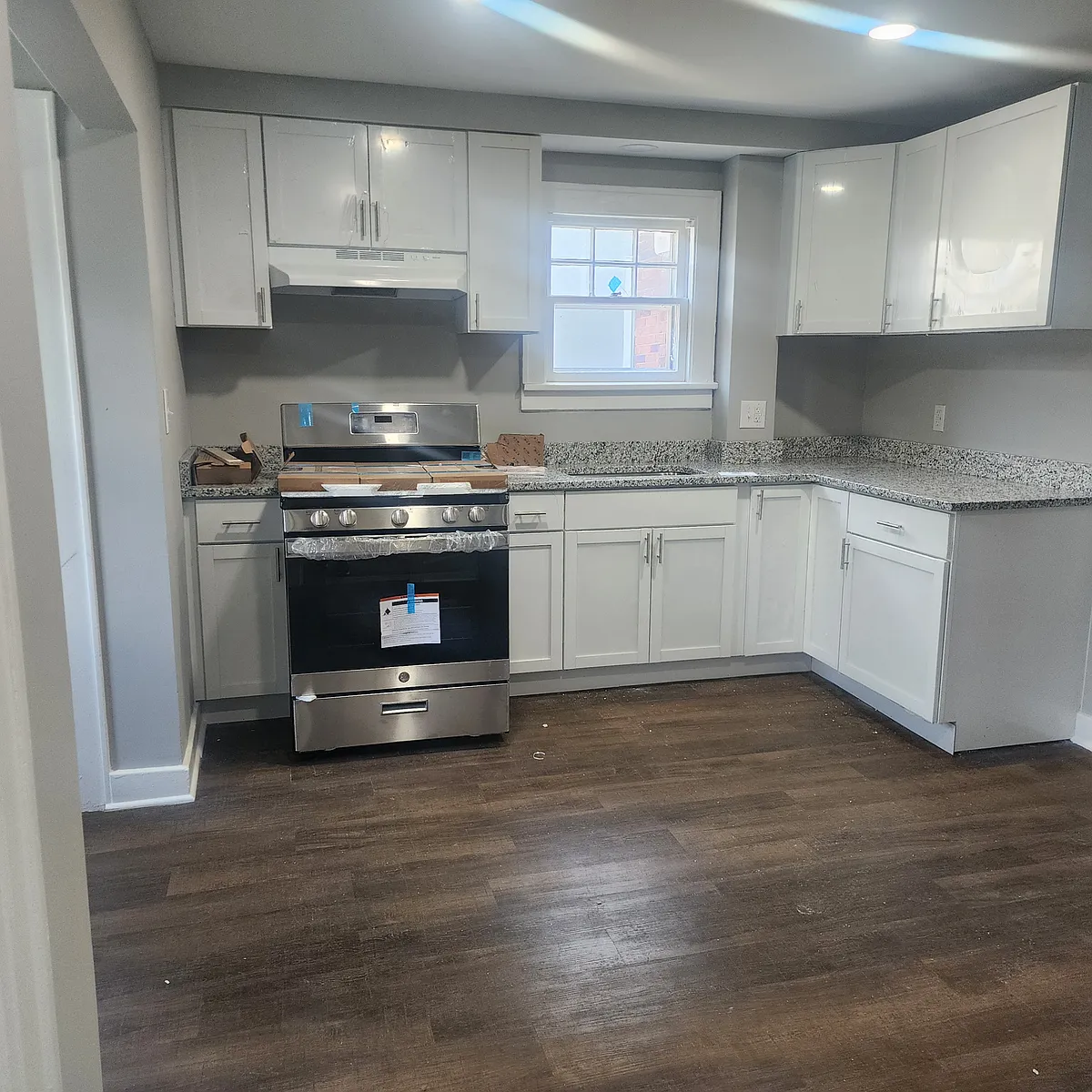 Building Photo - 627 S Rose St #1