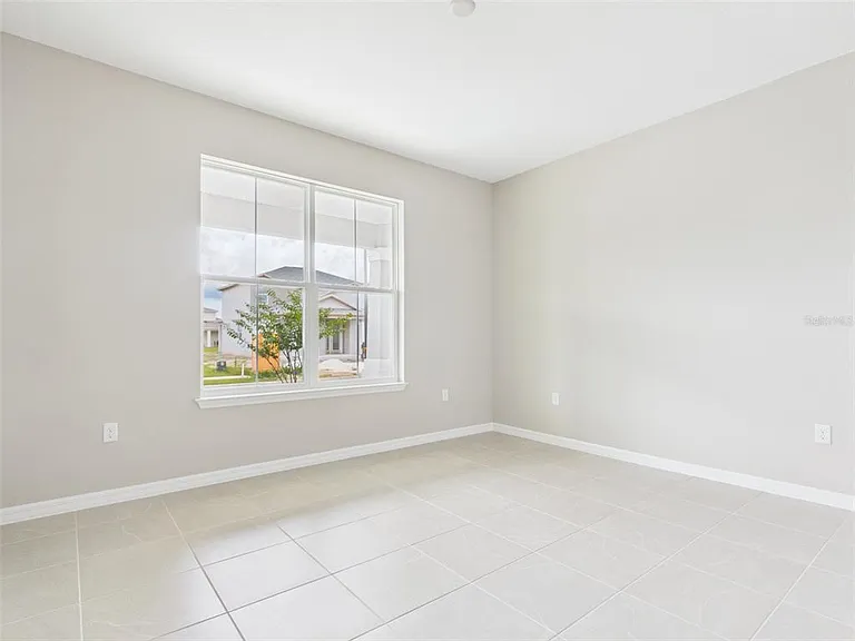 5717 SW 71st Ct — Photo 6