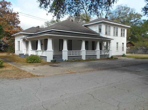 712 Watts St, Monticello, MS 39654