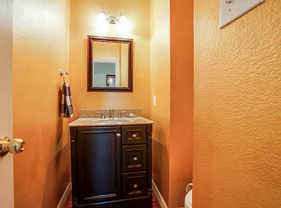5th image of 605 Saddlehorn Dr