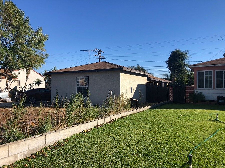 2nd image of 968 E Granada Ct