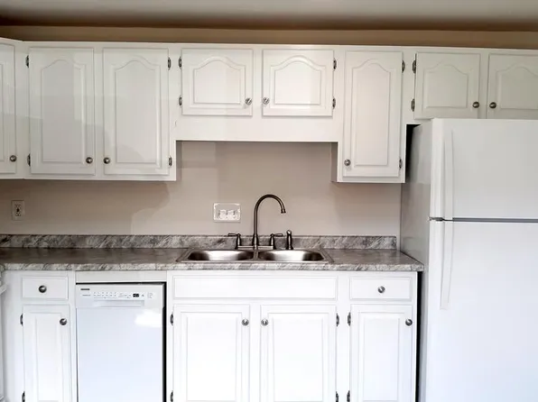 430 Grandview Ave #13, Bangor, ME 04401