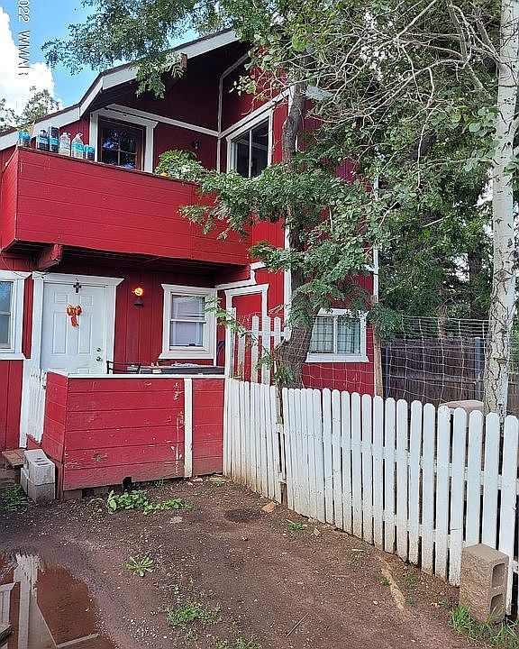 2nd image of 1107 Larson Rd