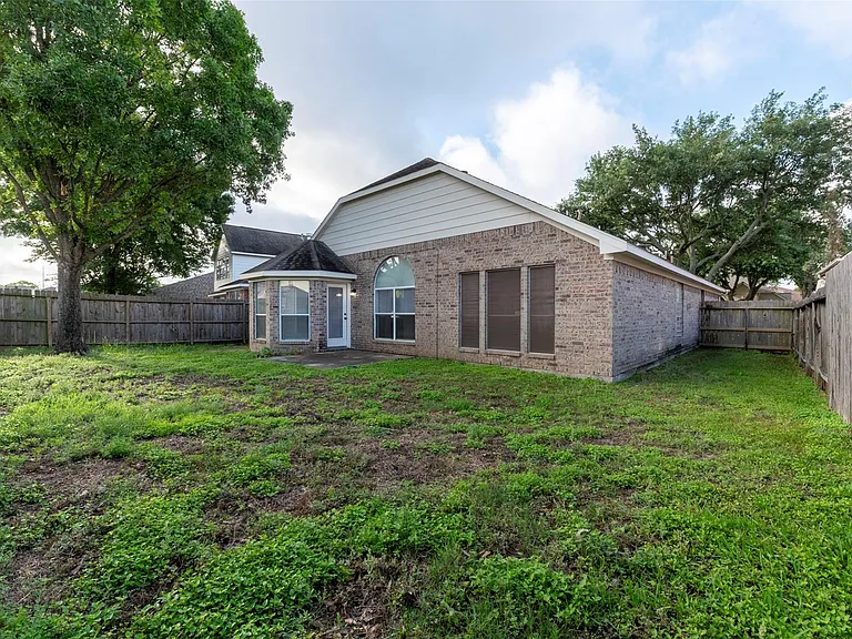 9026 Eaglecove Dr — Photo 28