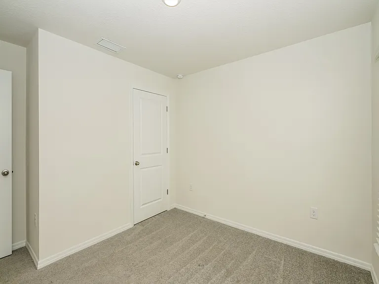 6496 SE 4th Ln — Photo 8