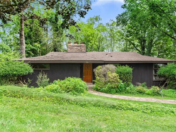 236 Picture Dr, Pittsburgh, PA 15236