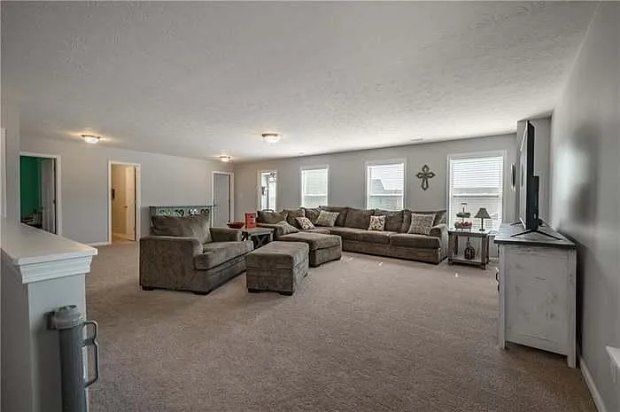2096 Amur Ct — Photo 17