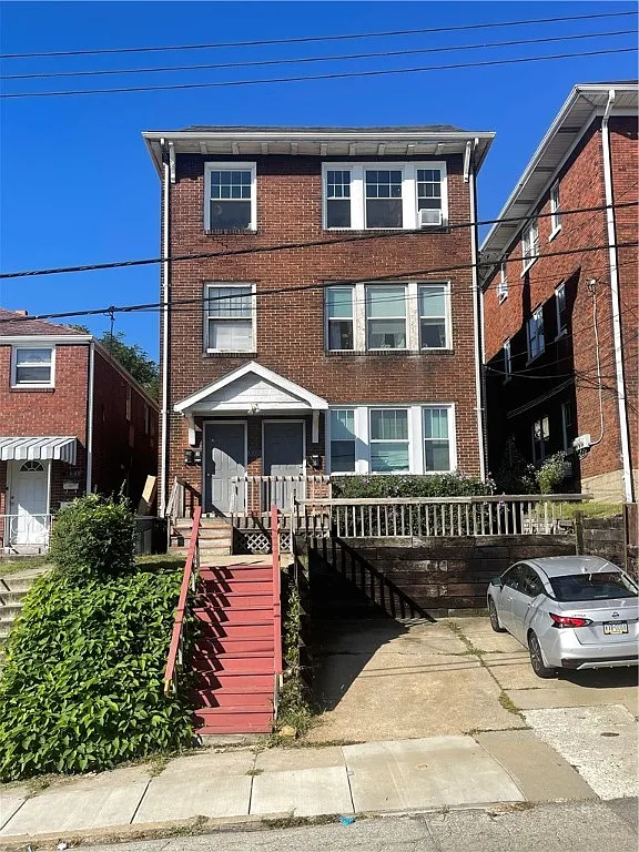 3006 Clermont Ave photo 1