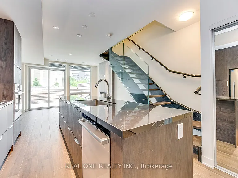 42 Sonic Way — Photo 5
