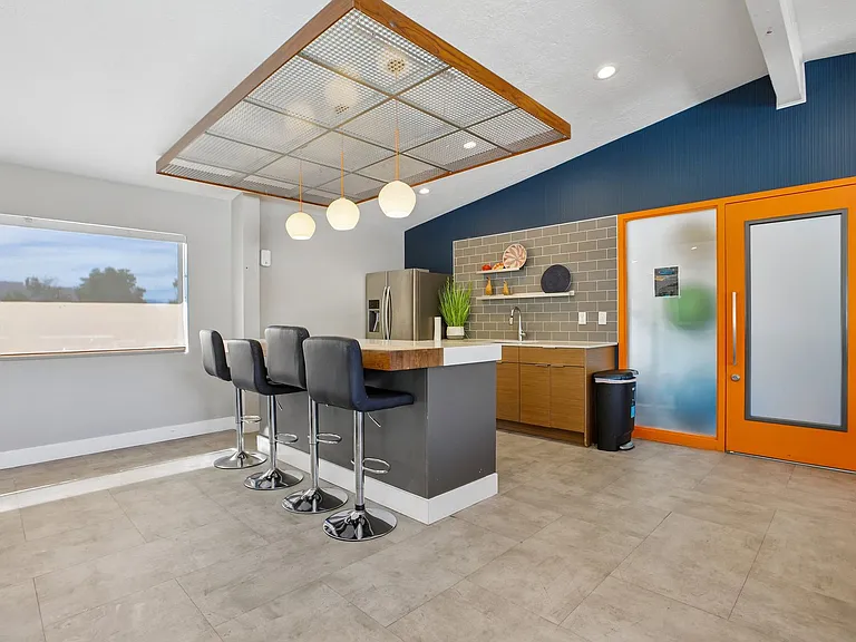 Brighton Place Apartments — Photo 6