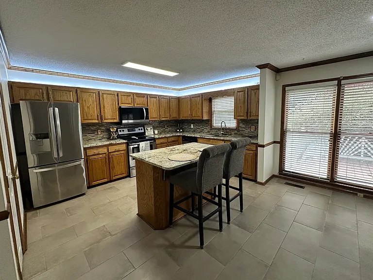 1200 Stillwater Rd — Photo 4
