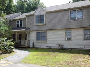 15 Niblick Cir, Coventry, RI 02816