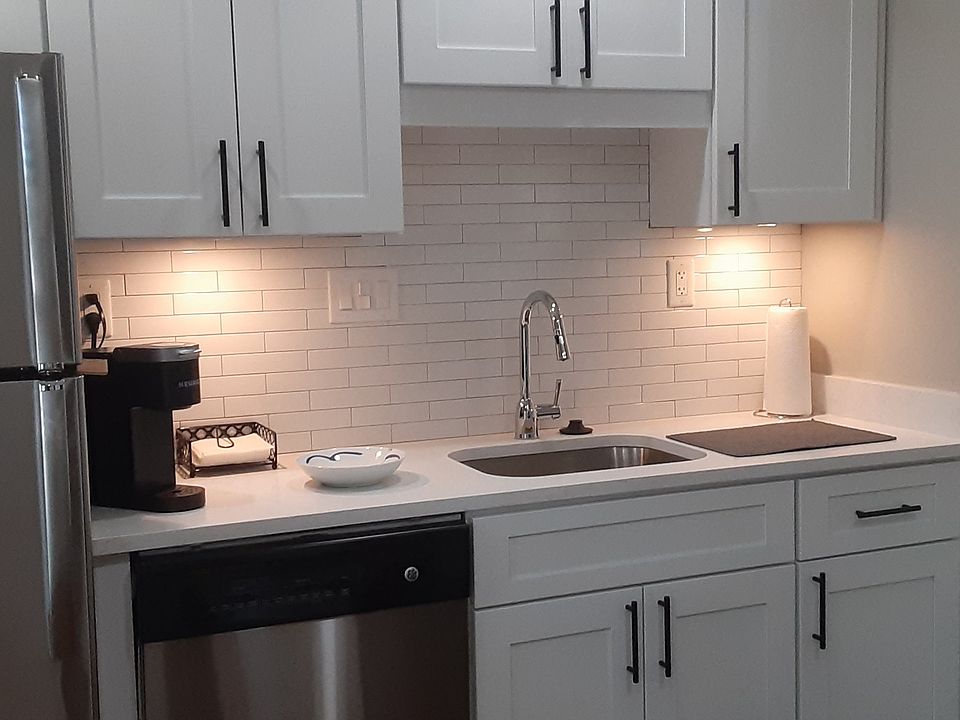 All townhomes have been newly renovated, featuring new kitchen cabinets and countertops!