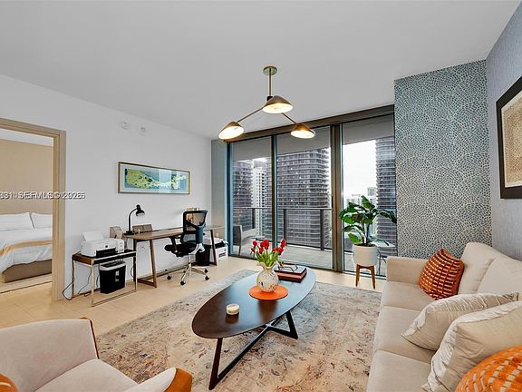 5th image of 1000 Brickell Plz Unit 3914