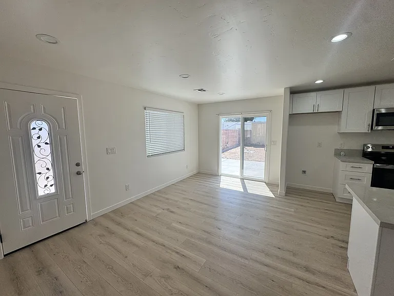 5657 S Rocky Rd — Photo 12