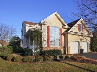 10 Abrams Ct, Somerset, NJ 08873