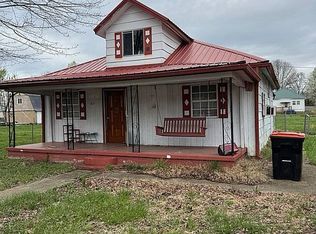 617 Center Ave, Wurtland, KY 41144