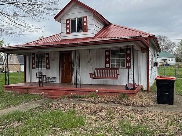 617 Center Ave