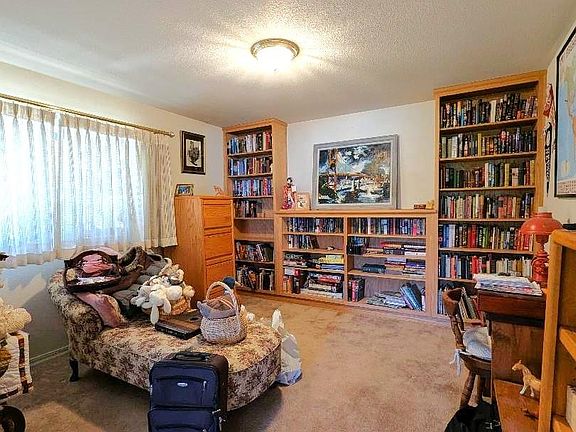 5th image of 228 Forest View Dr