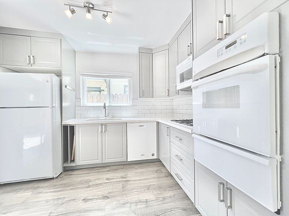 5th image of 1686 Manning Ave APT 2