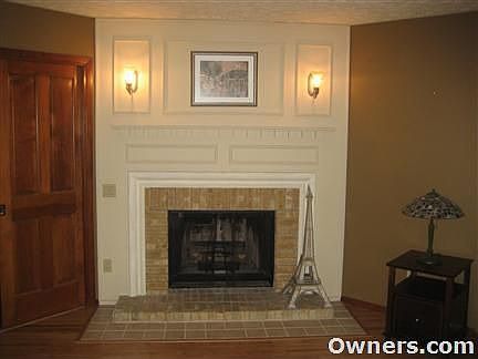 Cozy den with a fireplace (2 in house)