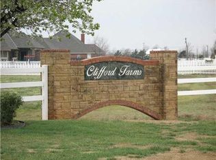 17500 Red Hawk Cir #4, Edmond, OK 73012