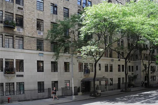 Sold by Corcoran | media 21