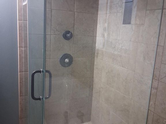 2nd image of 413 W 5th St