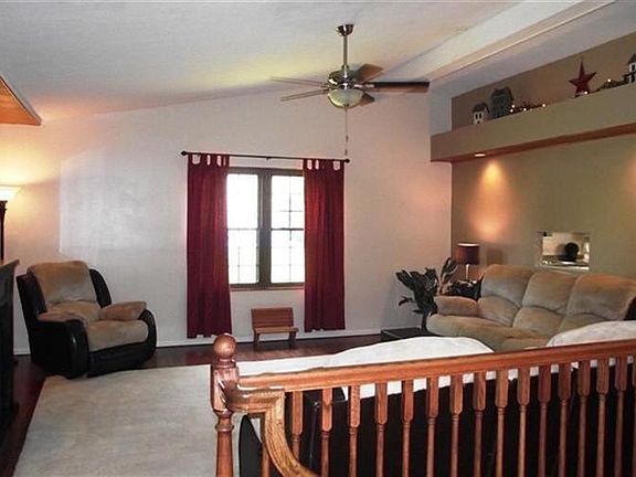 4th image of 7630 Whitehall Cir W