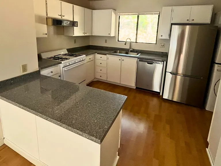 1205 Rebecca Ln #C — Photo 3
