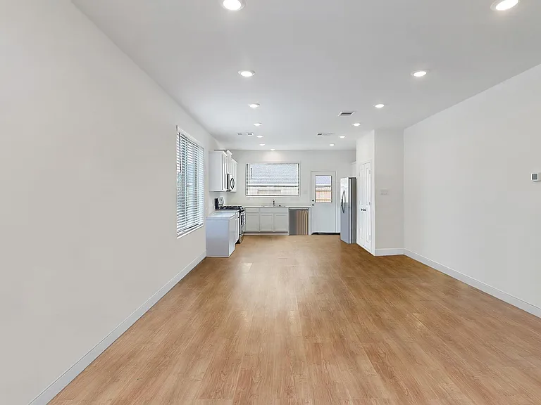 2107 Fisher Bend Dr — Photo 10
