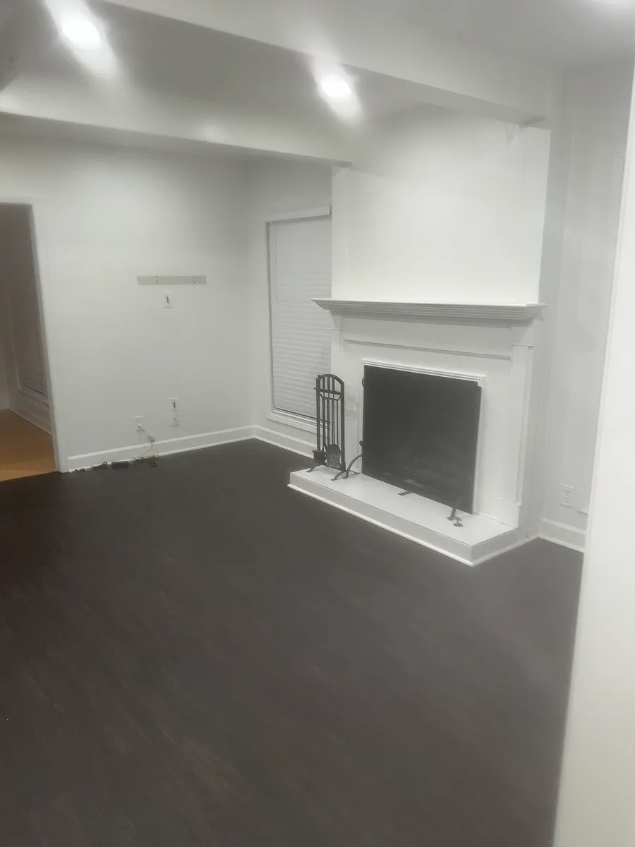 Building Photo - 908 Lismore SE #908