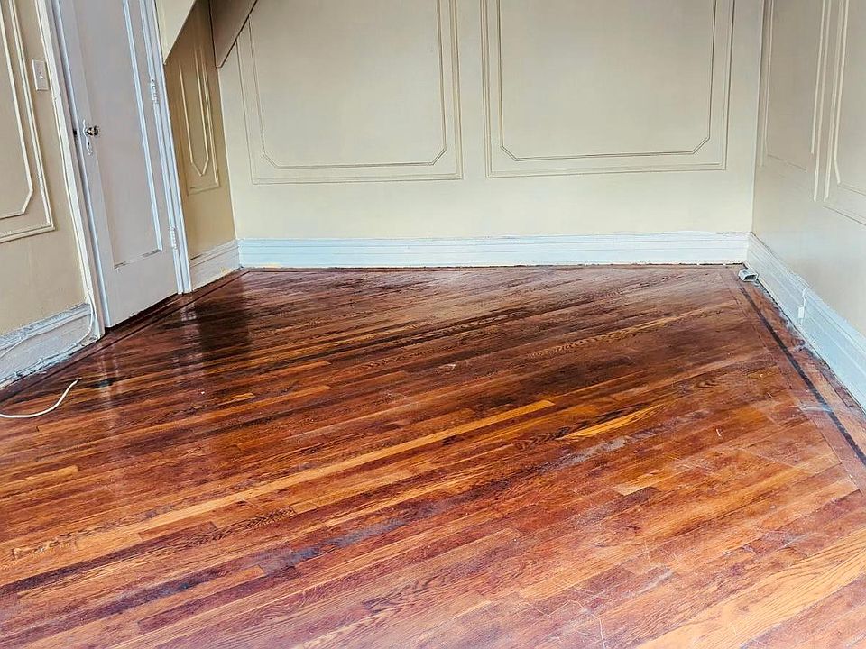 2nd image of 10133 108th St APT 2F